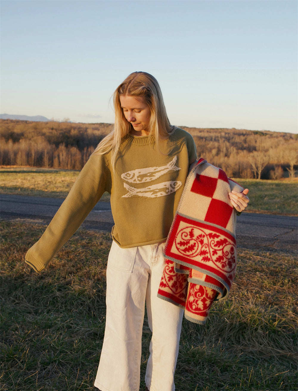 Round Neck Pullover Sweater