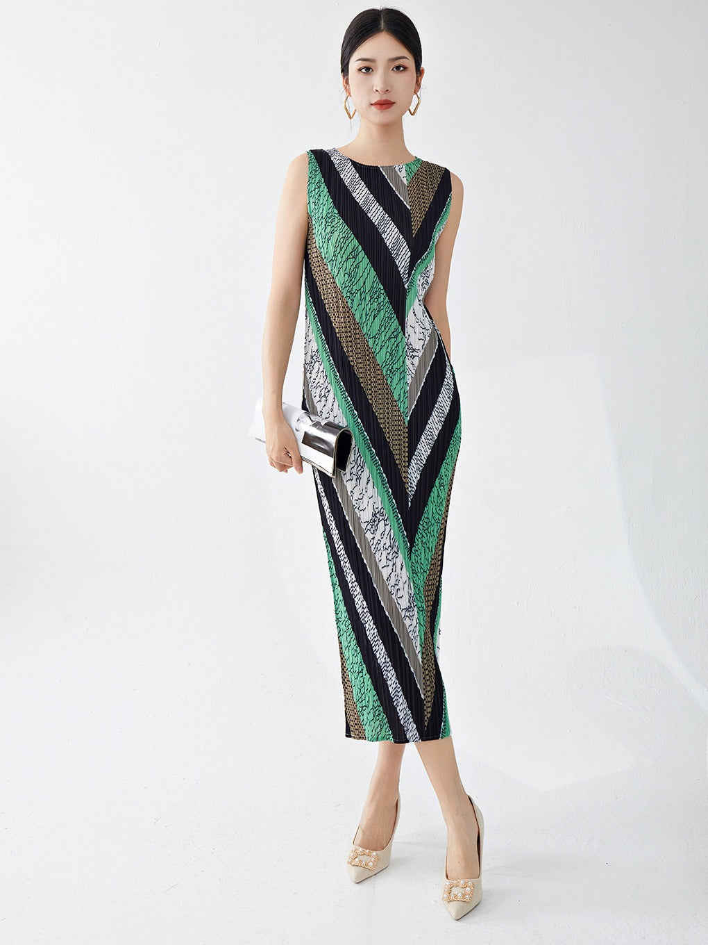 Round Neck Mid-Length Layered Skirt
