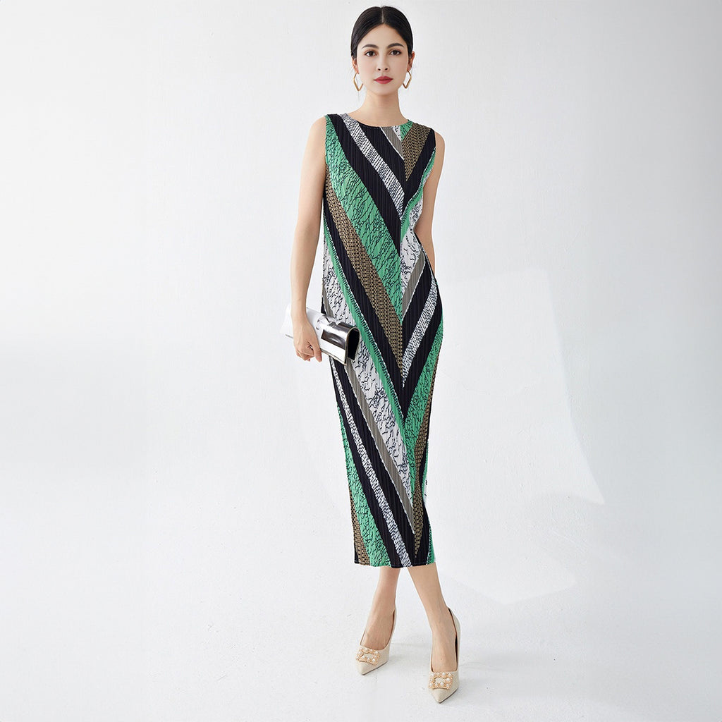 Round Neck Mid-Length Layered Skirt