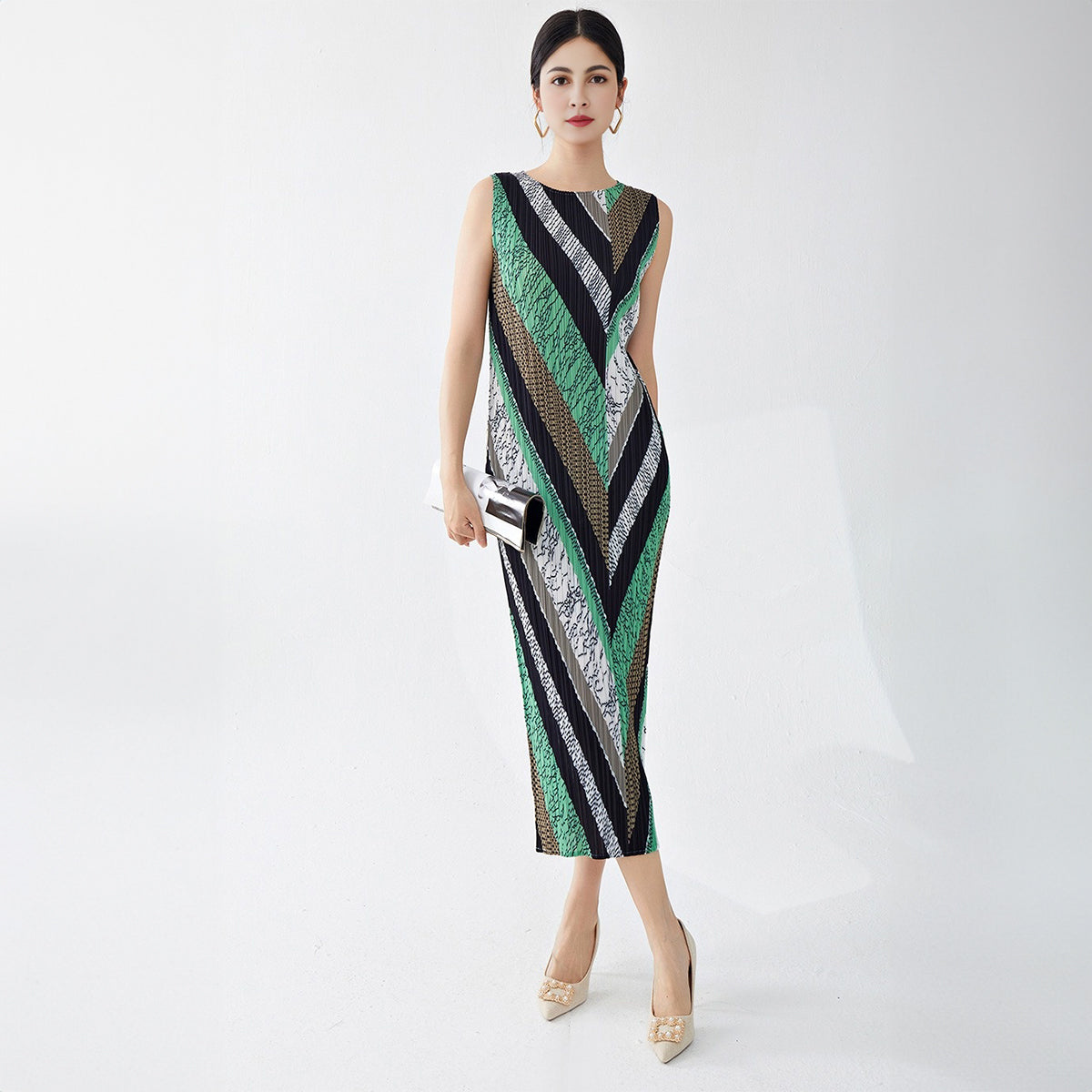 Round Neck Mid-Length Layered Skirt