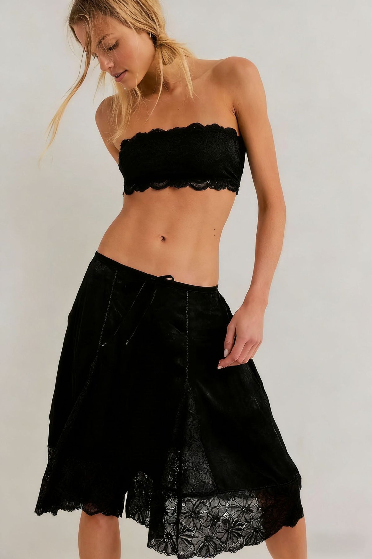 Lace-Trimmed Satin Mid-Length Pants